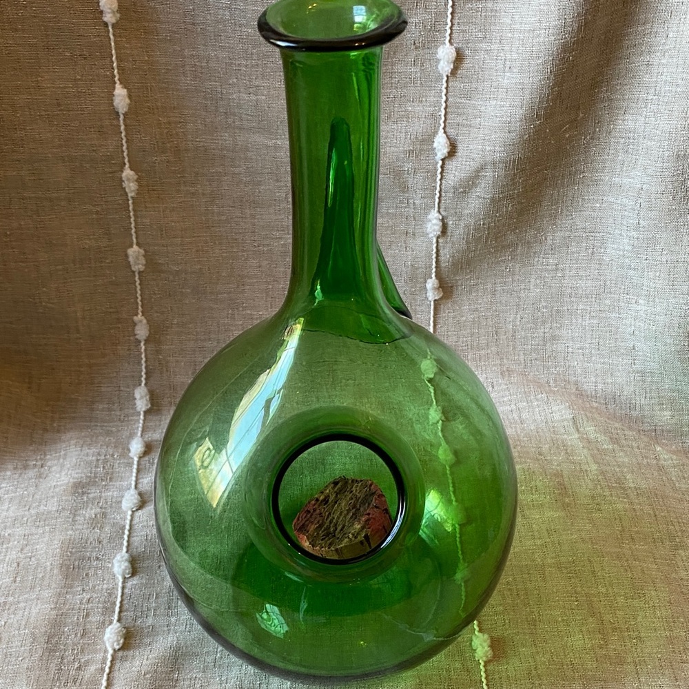 Vintage Italian Hand blown Glass Wine Carafe & ice chiller - Picture 2 of 3
